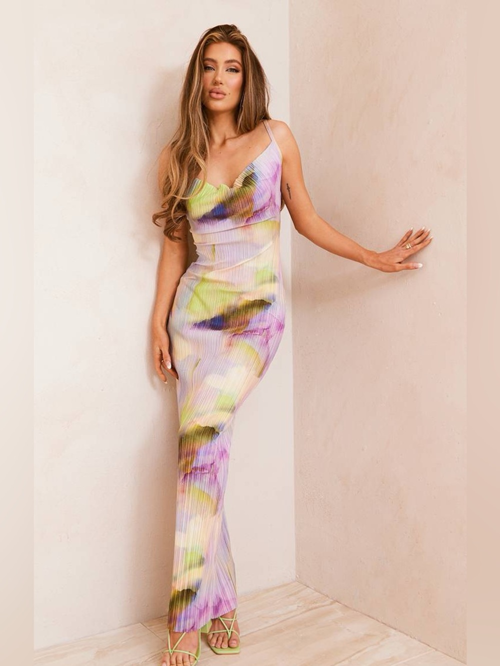 Pretty Little Thing MULTI WATERCOLOUR PLISSE STRAPPY MAXI DRESS